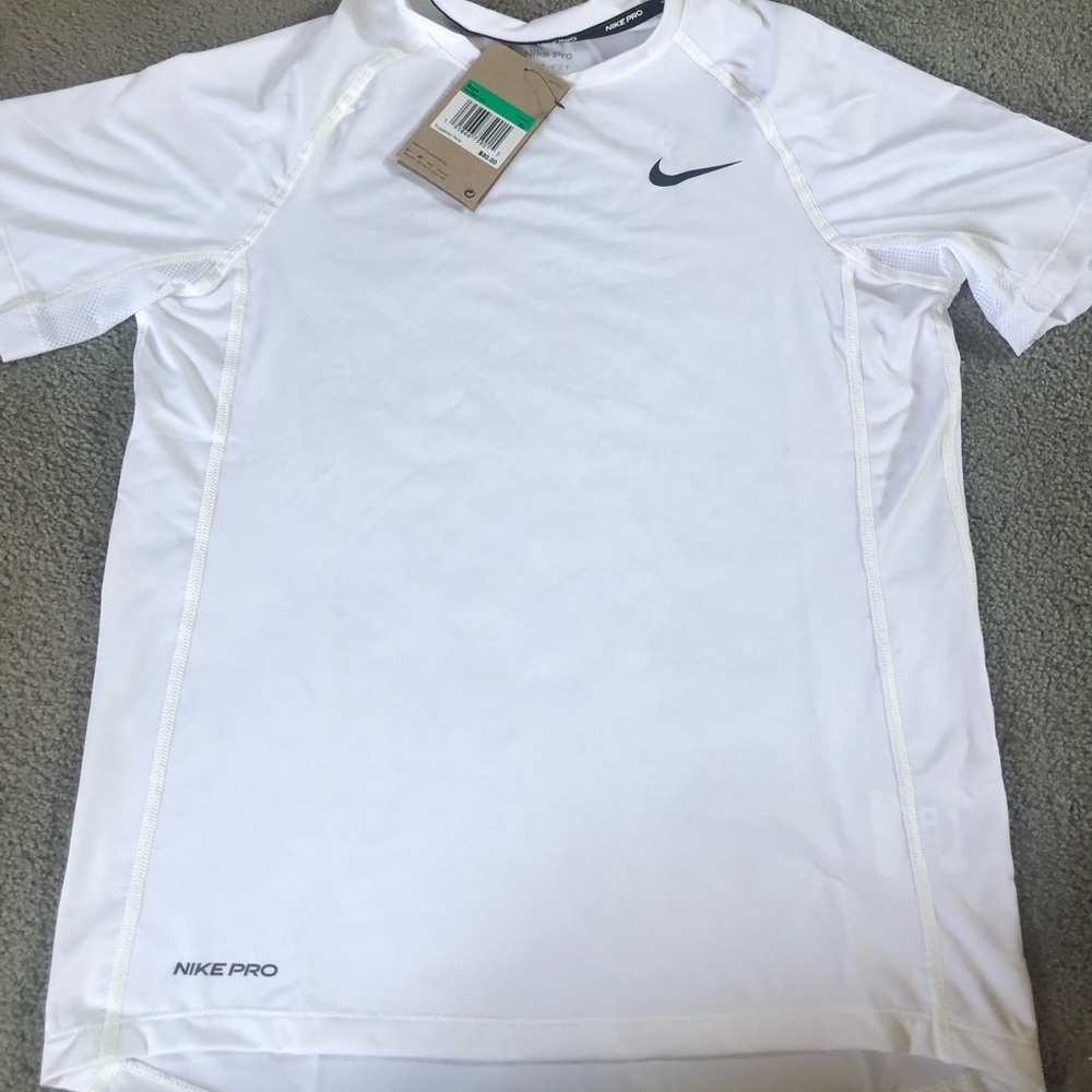 NWT. Boys XL DRIFIT workout shirt. BASKETBALL / FOOTBALL.